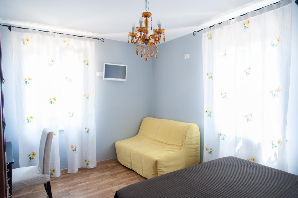 몬테벨로디베르토나 Agriturismo La Solagna 빌라 객실 사진